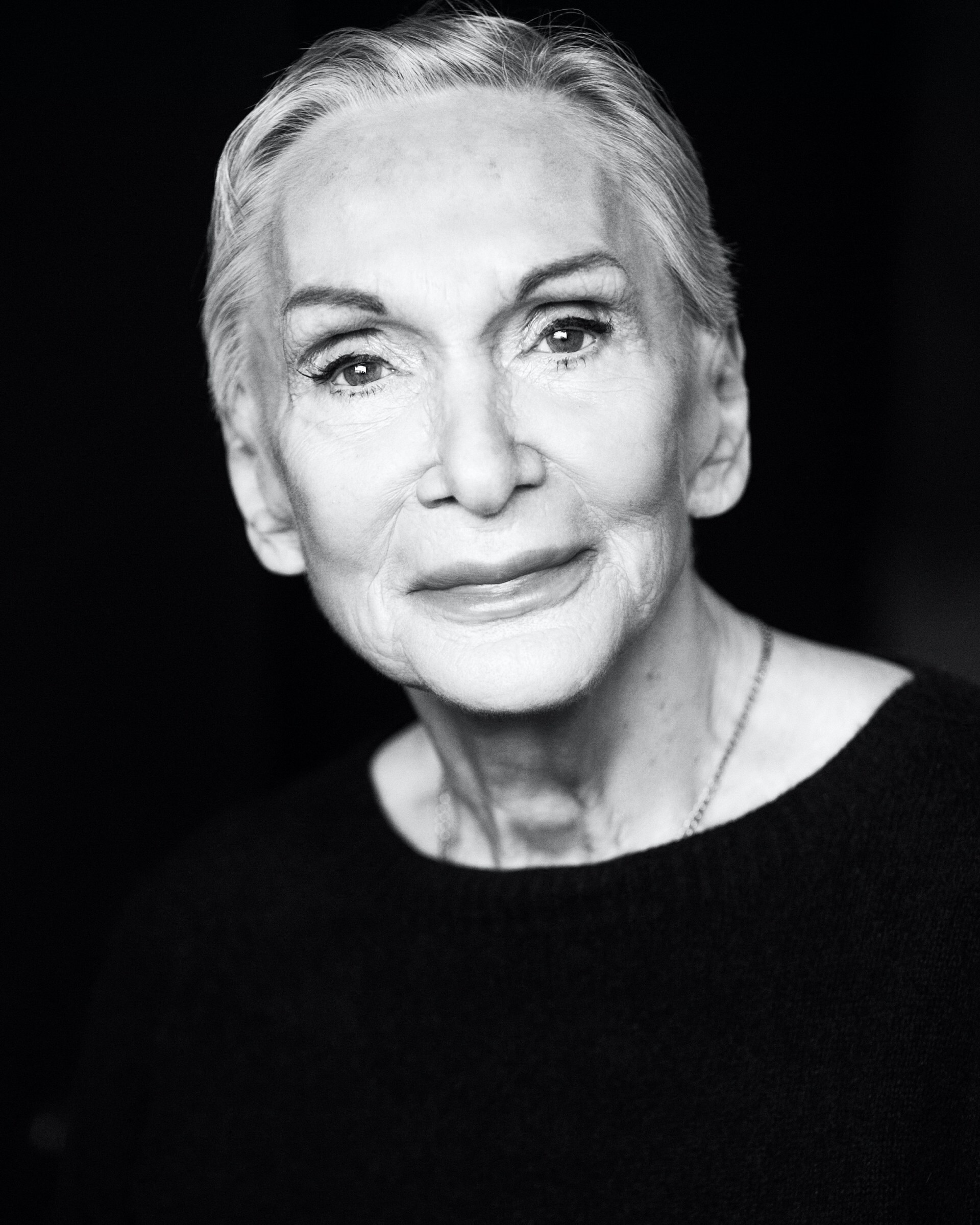 Siân Phillips