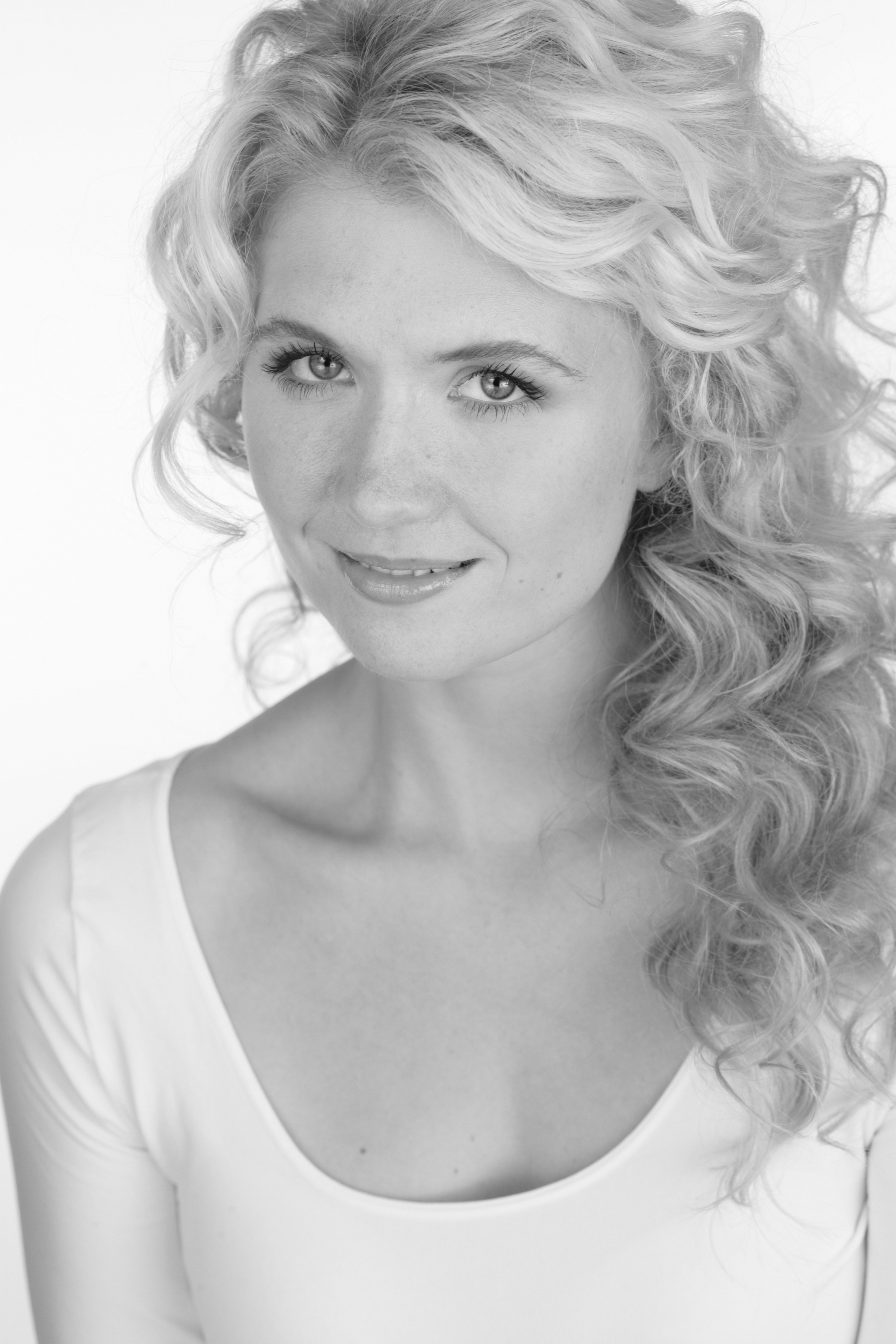 Scarlett Strallen